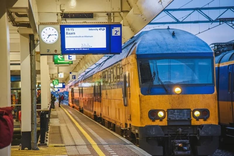 Money back with your NS season ticket: how compensation works per subscription